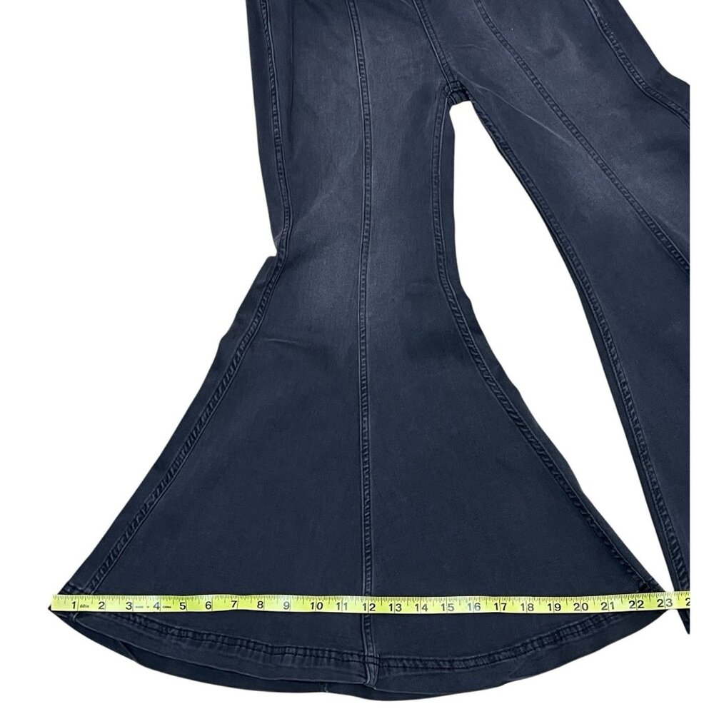 FREE PEOPLE Pants Women 26 Rinse Black Gray Flare Bell Bottom Faded Jean Pull On - Picture 8 of 10